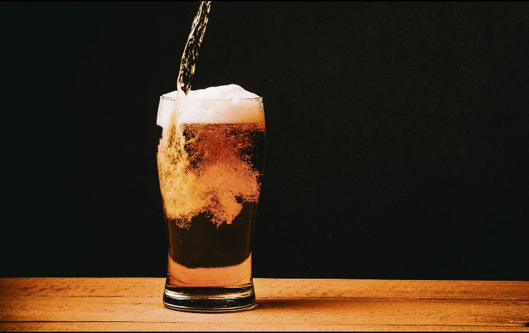 Descubre las recetas para elaborar cerveza clara y Stout. ESPECIAL