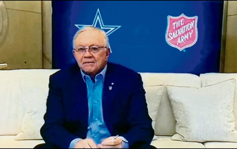 La selección de jugadores se realizó mediante videollamadas. Jerry Jones, dueño de los Cowboys, eligió desde su lujoso yate. ESPECIAL