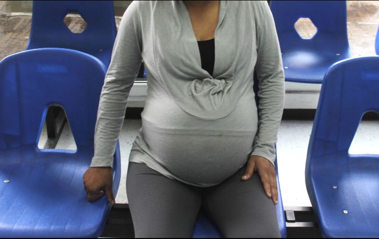 Si la asegurada es candidata a la incapacidad, recibirá el pago de su subsidio a través de su cuenta bancaria, por lo que no será necesario acudir a las sucursales para su cobro. EL INFORMADOR / ARCHIVO