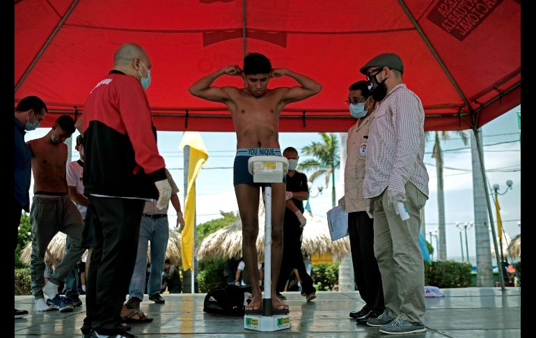 Nicaragua es de las pocas naciones en el mundo donde la actividad deportiva con público en las tribunas no se ha detenido. EFE/A. González