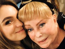 Castro acompañó su emotivo mensaje con unas fotografías de momentos familiares. TWITTER/sofia_96castro