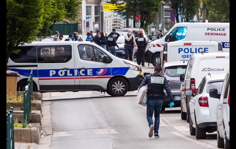 Medios locales afirman que el agresor llevaba en el vehículo una carta en la que aludía a su acción, así como un cuchillo. EFE/C. Petit