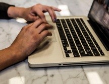 Los préstamos constarán de 500 ipads y mil computadoras. EL INFORMADOR / ARCHIVO