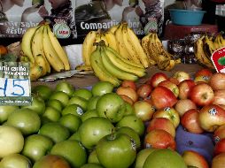 La especialista detalló que pese a esto, las personas deben tener precauciones al acudir al supermercado. EL INFORMADOR / ARCHIVO