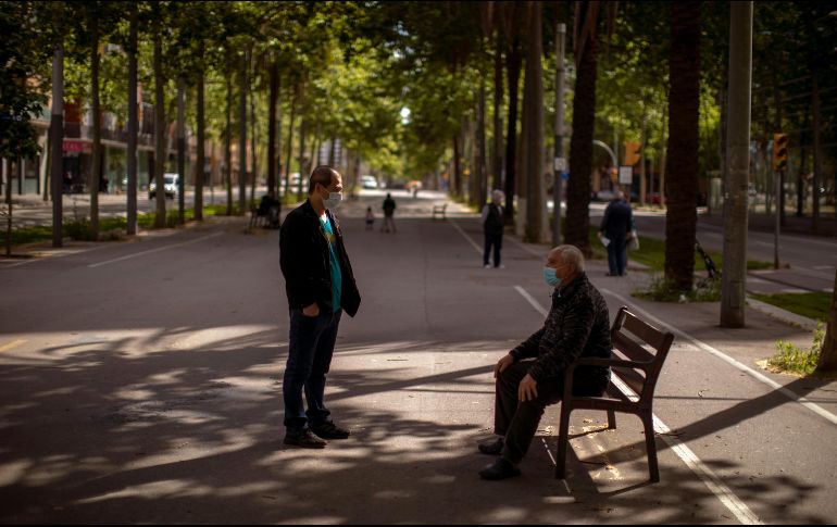 Autoridades insisten en que tendrán que ver el impacto de las nuevas medidas de relajamiento del confinamiento. AP / E. Morenatti