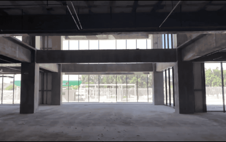 Será en el estacionamiento subterráneo donde ubicarán las áreas para el manejo de cuerpos. TWITTER /@EnriqueAlfaroR