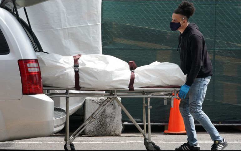 El decreto aprobado por el Congreso de Jalisco permite a los municipios omitir el pago de derechos por muertes a causa del coronavirus. AFP / B. Smith