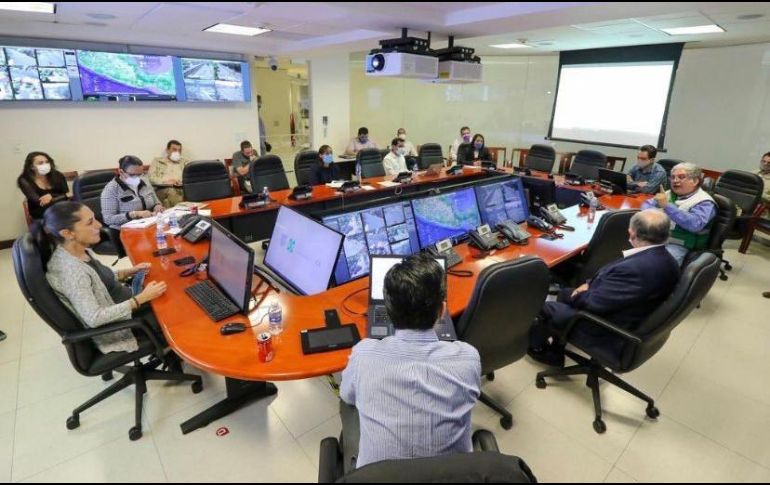 Claudia Sheinbaum aseguró que la Zona Metropolitana del Valle de México cuenta con alrededor de mil 700 camas con ventiladores para personas enfermas de COVID-19. TWITTER/@Claudiashein