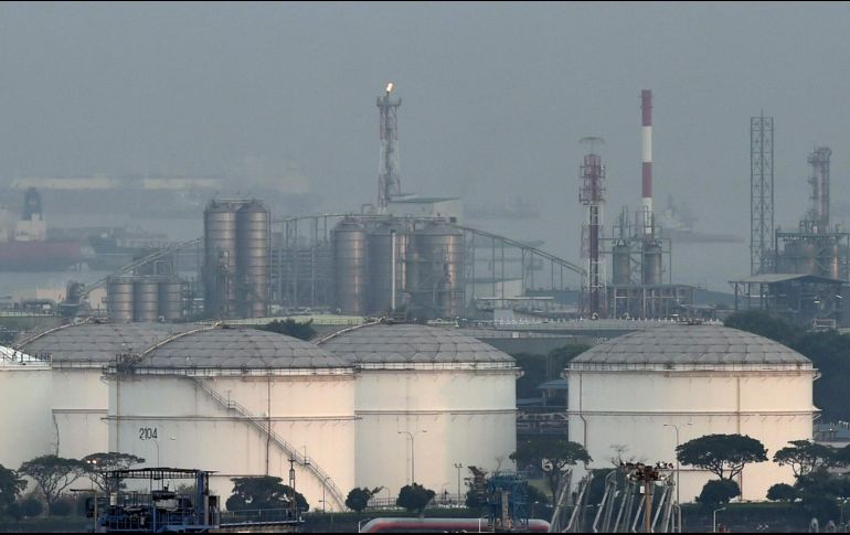 Los ingresos petroleros representan apenas 9.2% del total de recursos públicos del país. AFP/R. Rahman