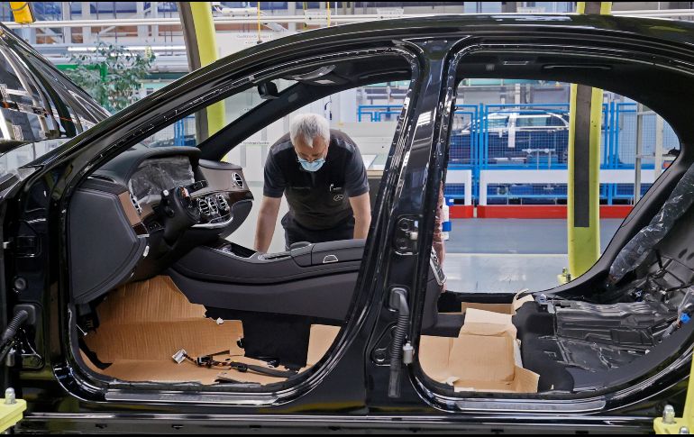 La baja demanda de parte de sus clientes impactó a Nemak, Vitro, Bridgestone y Michelin, que sufren por la baja producción de las armadoras. EFE/R. Wittek