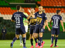 DUPLA LETAL. Dinneno y Carlos González se han complementado a la perfección para beneficio de los felinos. IMAGO7