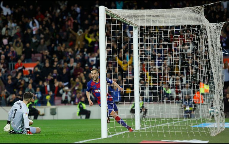 La temporada se vio suspendida a mediados de marzo por la pandemia del COVID-19, con el Barcelona como líder de la tabla. Imago7 / ARCHIVO