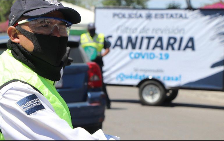 A las personas se les realizará un cuestionario y se les tomará la temperatura corporal con un termómetro digital. TWITTER/@navaslp