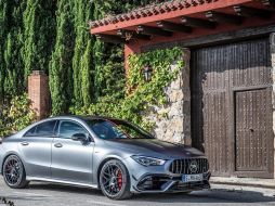 Mercedes-Benz hace un arribo poderoso