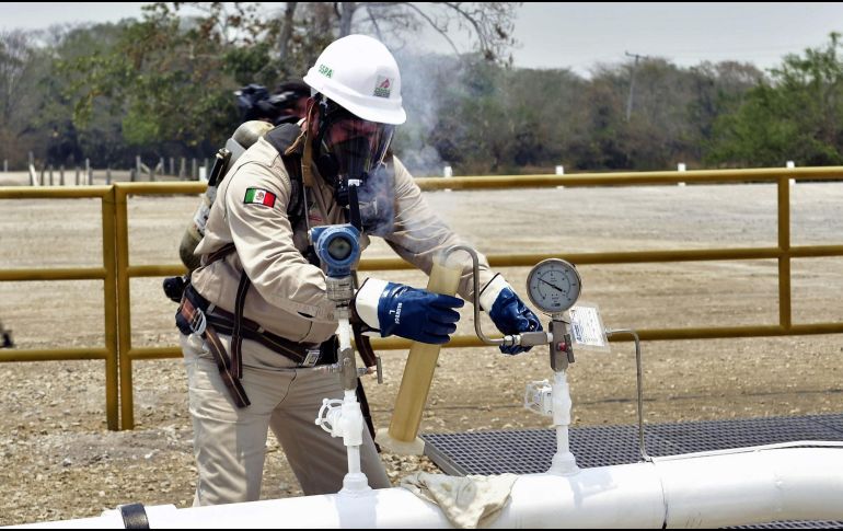 Refieren que tan sólo en el primer trimestre de 2020, Pemex reporta una pérdida neta de 560 mil millones de pesos. NTX / ARCHIVO