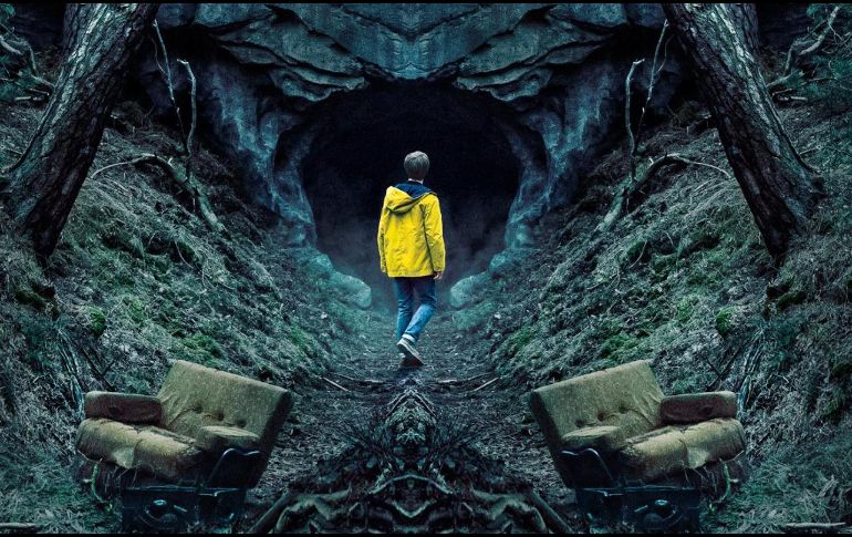 “Dark” es un thriller de ciencia ficción lanzada en 2017 y 2019, respectivamente. ESPECIAL / Netflix