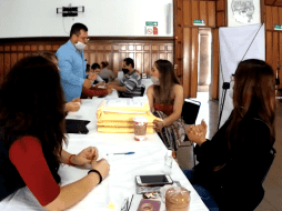 Durante la sesión se desarrolló la apertura de propuestas de licitaciones públicas para la contratación del servicio de instalación y rehabilitación de alumbrado. TWITTER / @GuadalajaraGob