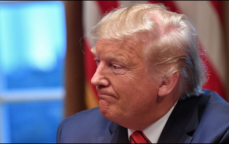 Trump junto con otros miembros de alto rango del gobierno se someten constantemente a pruebas rápidas de coronavirus. AFP/ Getty Images/ ARCHIVO