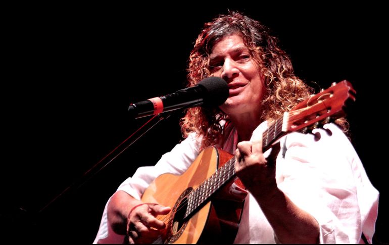 La intérprete compartió que en este encierro su creatividad se acrecentó y está preparando un nuevo material discográfico. NTX / ARCHIVO