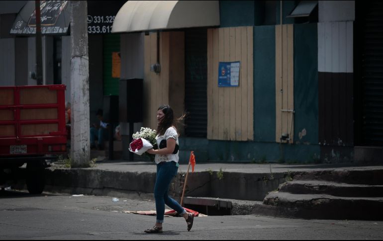 Algunas de las calles en donde se venden las flores son José María Vigil, Colima y Jesús García. EL INFORMADOR / F. Atilano