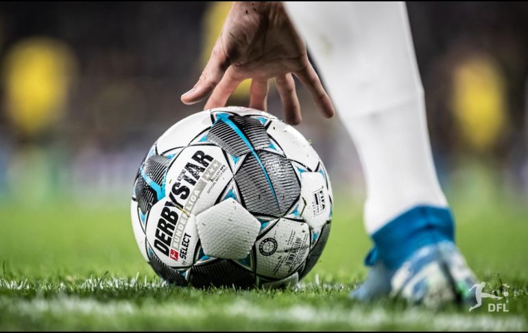 El futbol alemán reanudará el próximo 16 de mayo su temporada 2019-2020; sin embargo, lo hará bajo estrictas reglas sanitarias para prevenir el contagio de coronavirus entre jugadores, staff, prensa y otros grupos. TWITTER / @DFL_Official