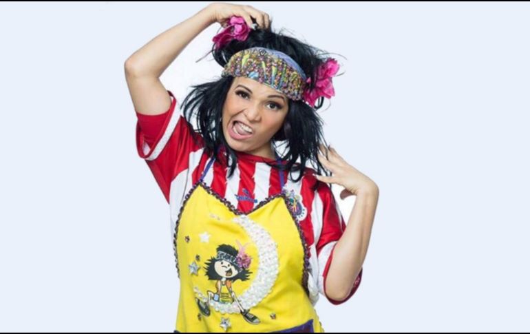 En este, Luna cuestiona a Panini sobre el romance que sostiene con su marido, lee varios mensajes que demuestran la infidelidad de la que había sido víctima. TWITTER / @SoyKarlaLuna