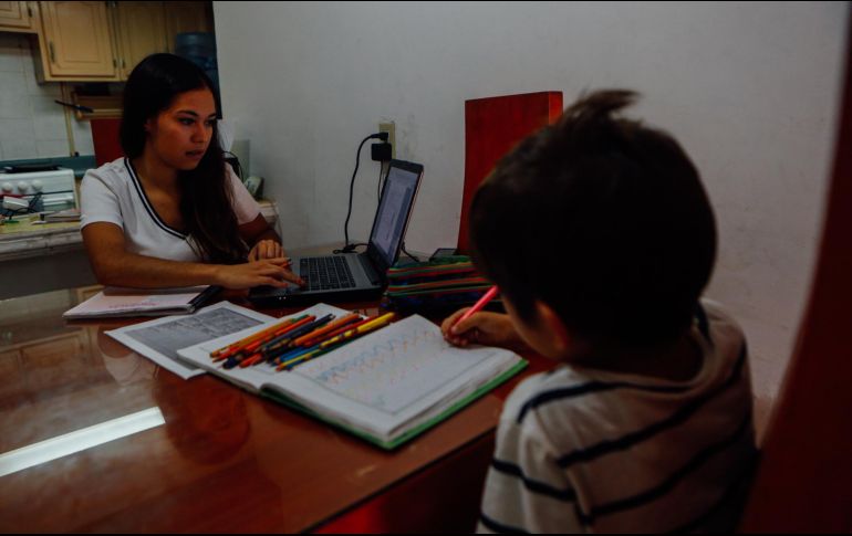 Los estudiantes terminarán el ciclo de manera virtual, confirma el gobernador del Estado. EL INFORMADOR/ G. Gallo