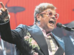 Elton John. Sin duda es uno de los favoritos de todo el mundo y en su repertorio también le canta a mamá. EFE