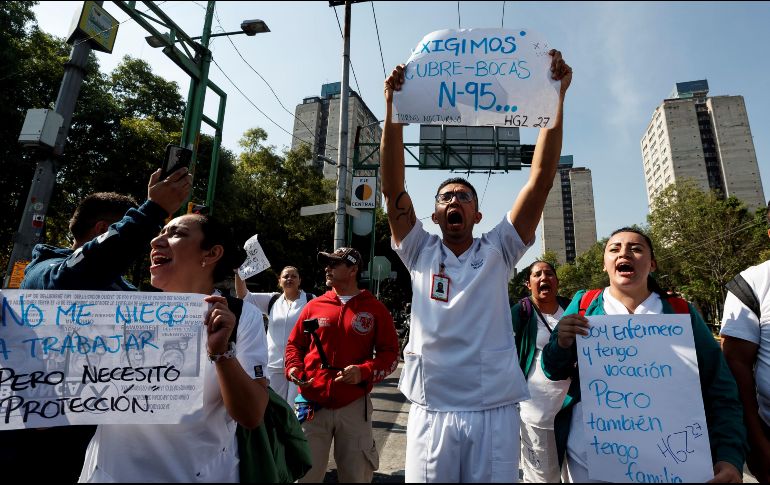La querella se suma a los reclamos de personal médico del IMSS sobre equipo adecuado para tratar a pacientes con COVID-19. EFE/ARCHIVO