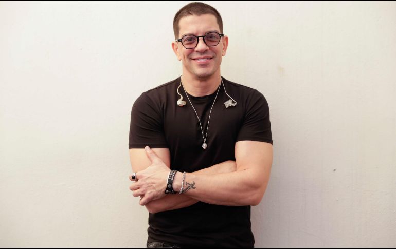 Yahir ofreció un breve concierto digital a través de las redes sociales de una reconocida marca de joyería artesanal. SUN / ARCHIVO