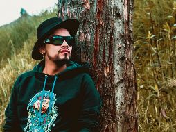 MALA VIBRA. El artista realiza experimentos sonoros en su más reciente sencillo.