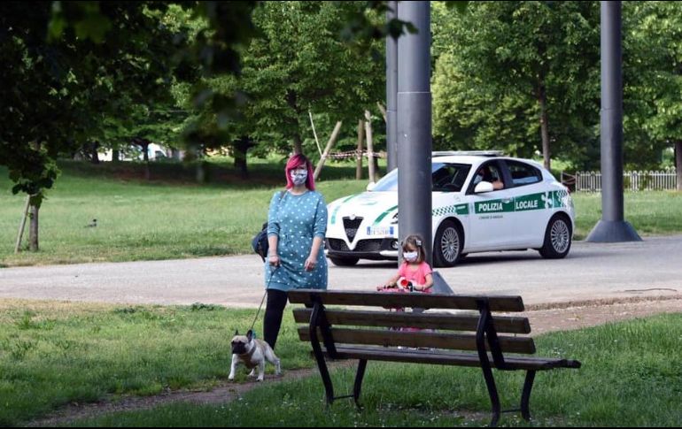 Los cachorros se compraban a un precio entre 150 y 300 euros y eran revendidos en función de la morfología y las peculiaridades del pelaje a un precio que oscilaba entre 700 y mil 500 euros por perro. FACEBOOK / Comune di Brescia