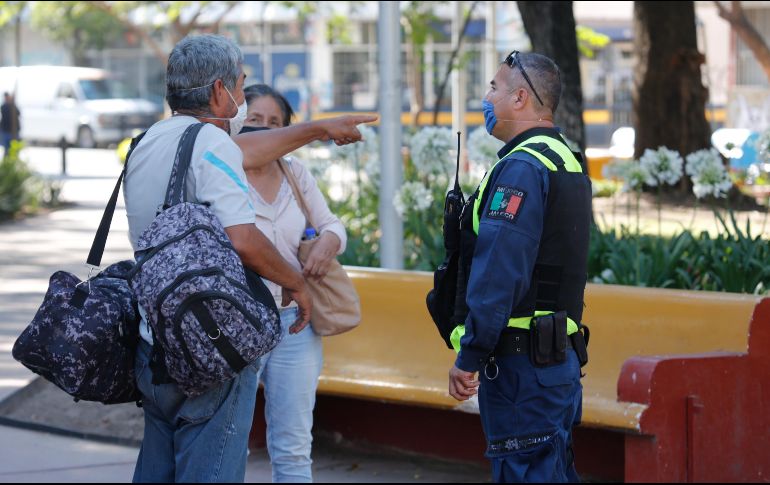 Las Comisarías Municipales han repartido 374 mil 037 cubrebocas desde el pasado 20 de abril. EL INFORMADOR / ARCHIVO