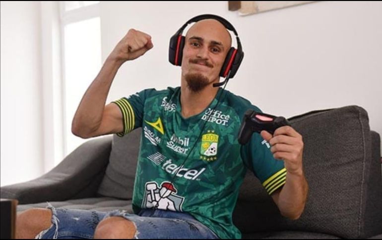 El uruguayo Nicolás Sosa fue el encargado de manejar los controles para los de Guanajuato. TWITTER / @LigaBBVAMX