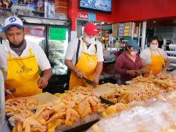 En la mayoría de los comercios el kilo d epollo se vende entre 65 y 70 pesos. EL INFORMADOR/G. Gallo