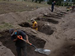 Panteones de CDMX cavan fosas para muertos por coronavirus