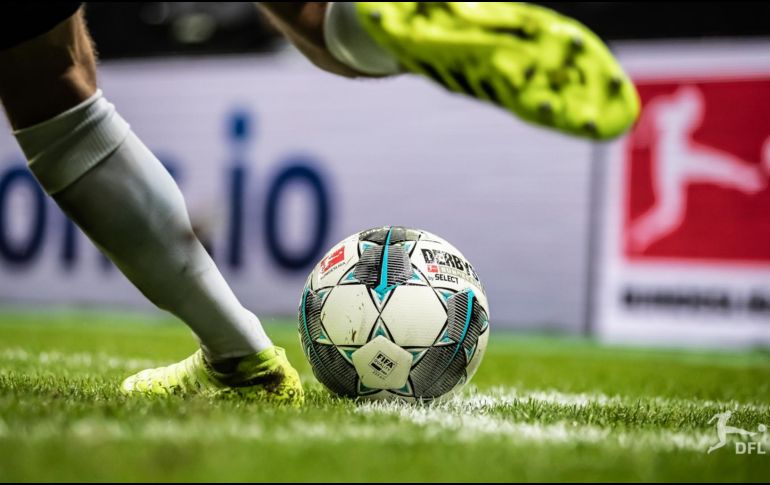 La modificación al reglamento se da al tener en cuenta las lesiones y el desgaste que la larga interrupción de entrenamientos por el coronavirus pueda ocasionar. TWITTER / @DFL_Official