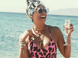 Galilea presumió su cuerpo en un traje de baño con estampado de leopardo en color rosa. NSTAGRAM / galileamontijo