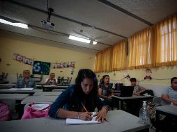 La SEJ reconoce el trabajo de los docentes que permitió “en solo 24 horas” la organización de más de 11 mil consejos técnicos escolares para reestructurar el plan educativo ante la contingencia sanitaria. EL INFORMADOR/ ARCHIVO