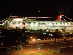 El navío atracó en Puerto Vallarta el miércoles 13 de mayo a las 10 de la mañana, procedente de San Pedro, Los Ángeles, California. EL INFORMADOR/ ARCHIVO