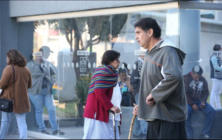En México solo uno de cada cuatro adultos mayores recibe una jubilación contributiva, un hecho que la OIT ha vinculado con la privatización de las pensiones. EL INFORMADOR/Archivo