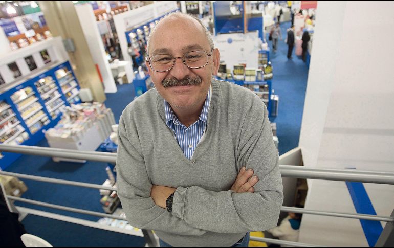 El escritor busca hacer más ligera la cuarentena con su nueva obra, “Fin de los tiempos”. EL INFORMADOR/Archivo