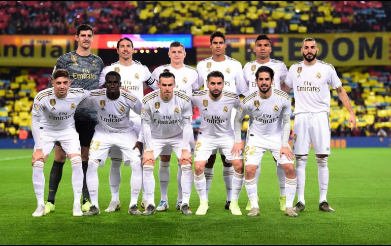 El portal especializado en indumentarias deportivas, Footy Headlines, dio a conocer el diseño del jersey que el conjunto merengue usaría como local. AFP / ARCHIVO