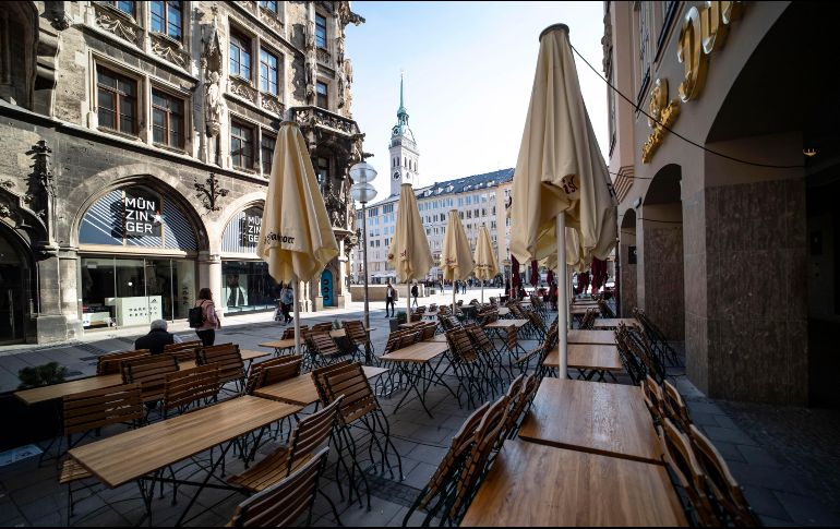 Advierten que las vacaciones este año no serán igual a las de otros pues la pandemia continúa. EFE / ARCHIVO