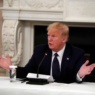 Trump revela que está tomando hidroxicloroquina