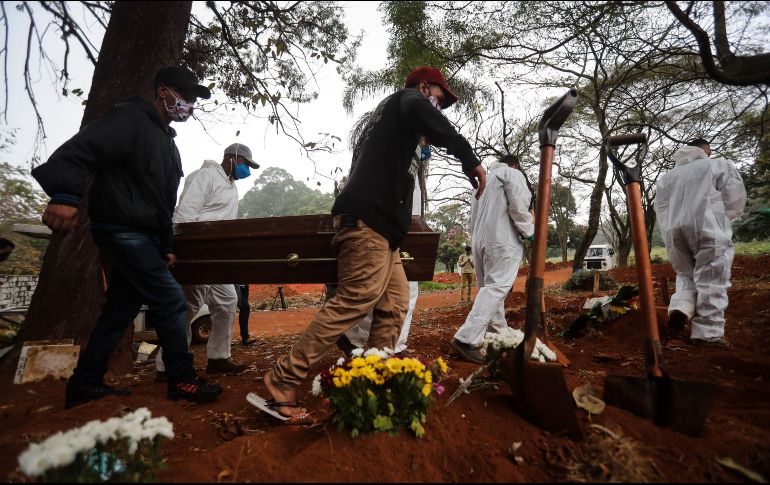 En número de decesos por COVID-19, Brasil es el sexto lugar mundial con 16 mil 792. EFE/F. Bizerra