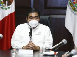 Miguel Barbosa manifestó que si al 31 de mayo las condiciones han mejorado entonces podría permitir el regreso de las actividades económicas en la entidad. TWITTER/@MBarbosaMX