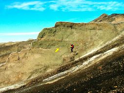 La isla Marambio se encuentra en las proximidades del extremo nororiental de la Península Antártica y es uno de los lugares más interesantes y visitados de la Antártida por los investigadores. EFE / IGME