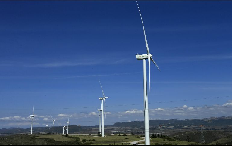 El freno a energías limpias pone en peligro a 44 proyectos en construcción con más de seis mil 400 millones de dólares de inversión. EFE/ARCHIVO