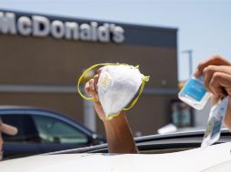 Los restaurantes, los teatros y los centros deportivos son los giros comerciales más endebles en la crisis. EFE/E. García
